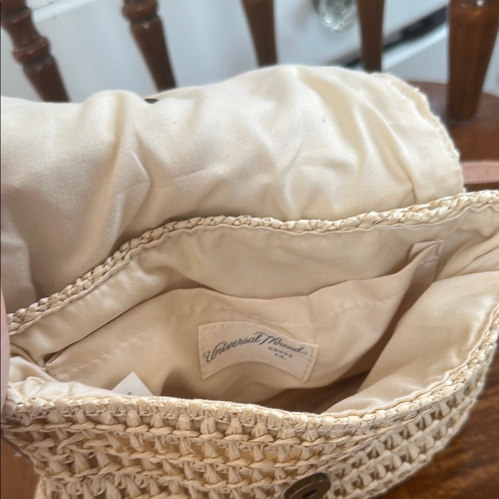 Universal Thread Small Tan Woven Bag - image 4
